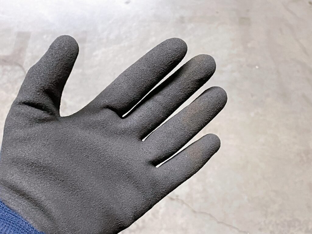 解体工事で作業者が身に着ける道具